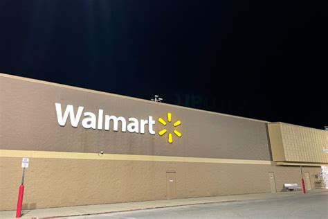 Walmart danville il - Give us a call at 217-443-9520 and our knowledgeable associates will be able to help you out. Ready to order? Come down and visit us in person at 4101 N Vermilion St Ste A, Danville, IL 61834 . We're here every day from 6 am for your convenience. Order sandwiches, party platters, deli meats, cheeses, side dishes, and more at everyday low prices ... 